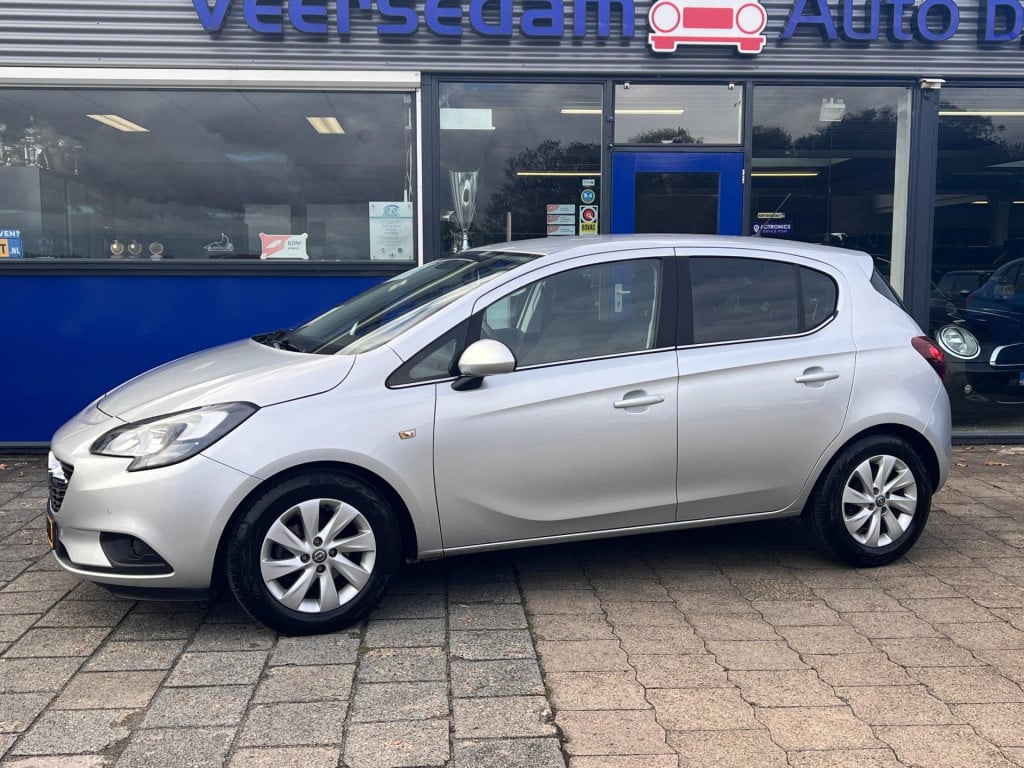 Opel Corsa 1.4 120 jaar edition, carplay, trekhaak enz. enz...