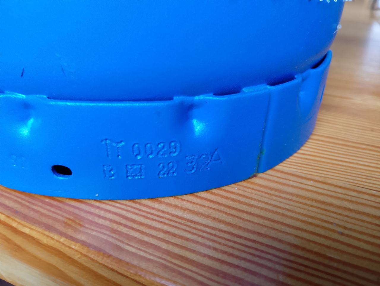 Twee camping gaz flessen