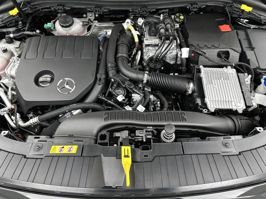 Mercedes-Benz Gla-klasse 250 e 140 year edition | premium plus pakket | pan