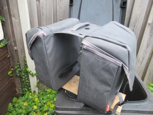 Fietstassen KOGA, nieuw met snel sluiting, grijs, zeer ruim.