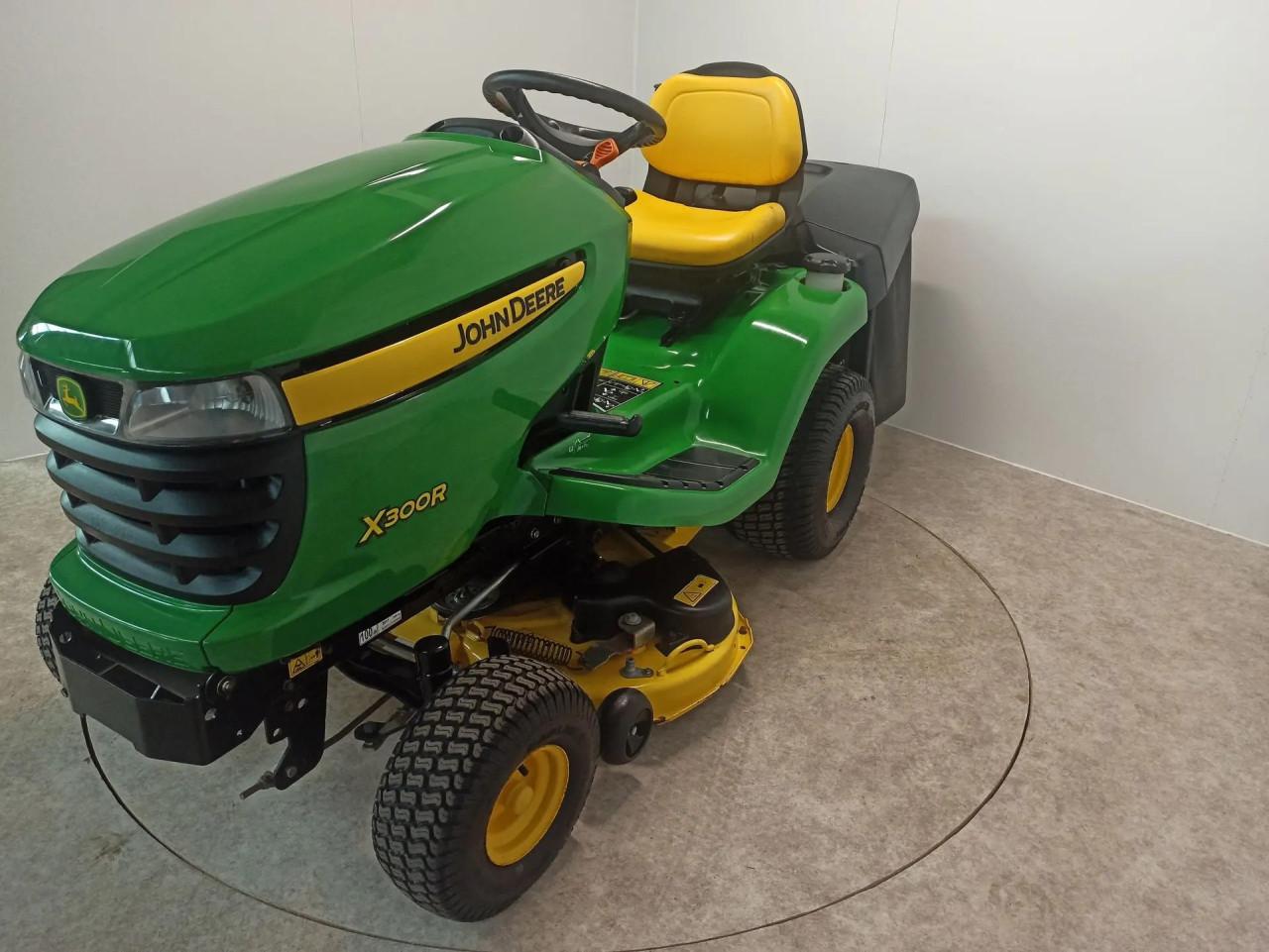 John Deere Zitmaaier X300R