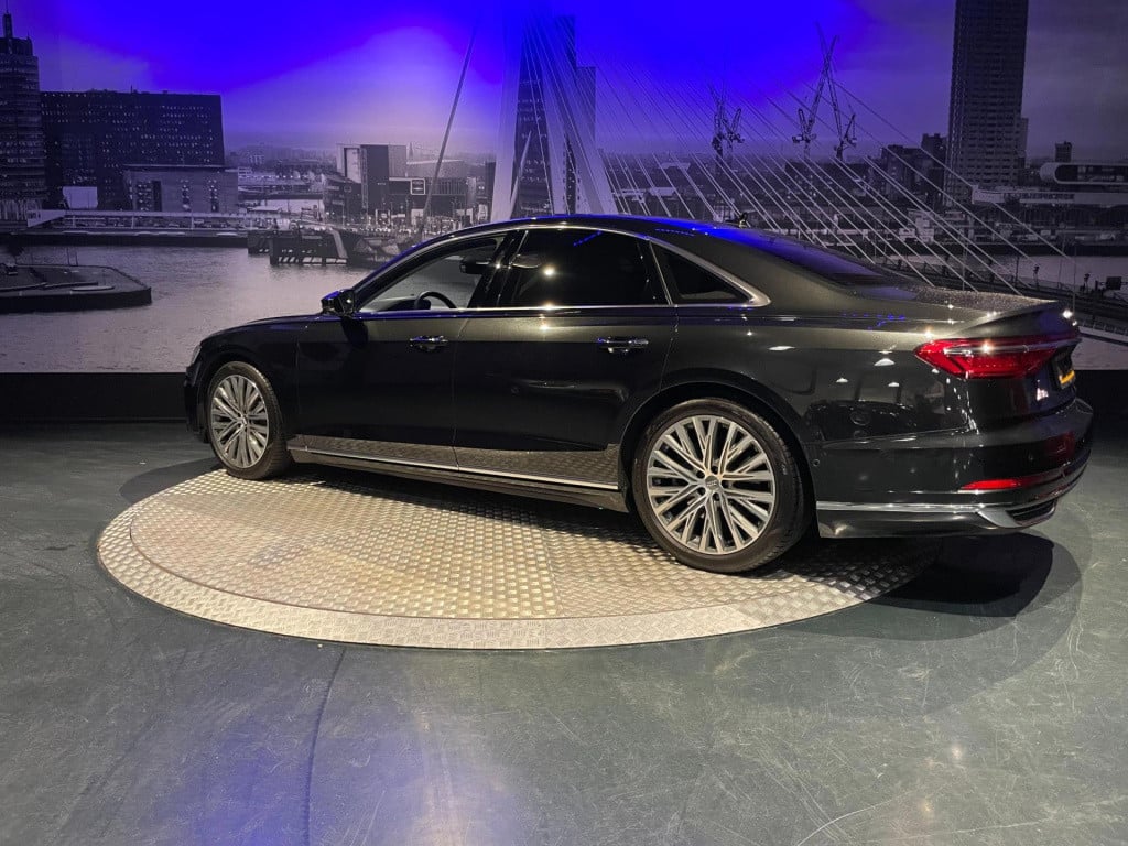 Audi A8 55 tfsi quattro pro line plus *nl-auto*