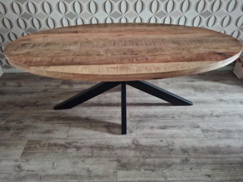 Ovale eettafel
