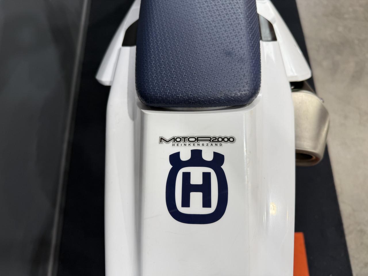 Husqvarna FC450 (2025)  slechts 26uur.