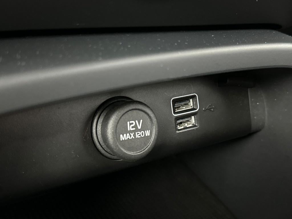 Volvo XC40 t4 211pk recharge inscription| camera| navi| trekhaak| pdc