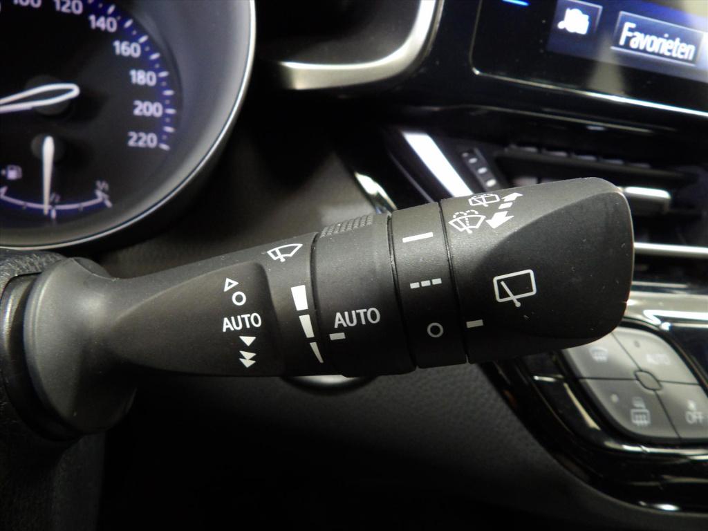 Toyota C-hr 1.8 hybrid 122pk cvt dynamic