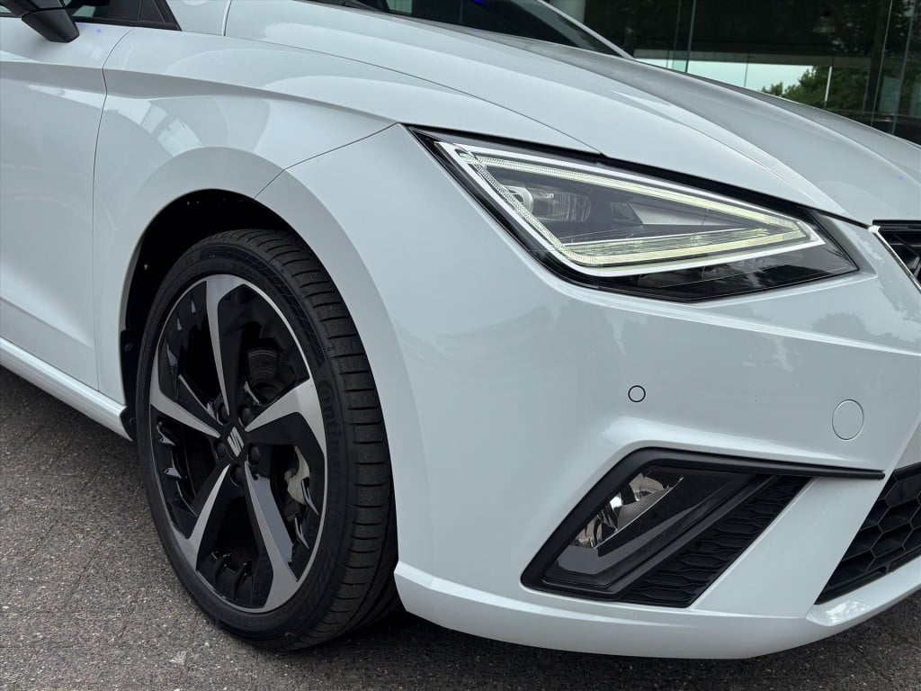 Seat Ibiza 1.0 tsi 110pk fr business intense plus dsg|led|18"|carplay|rijkl