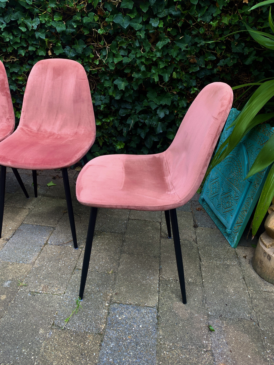 5 oudroze fluwelen stoelen