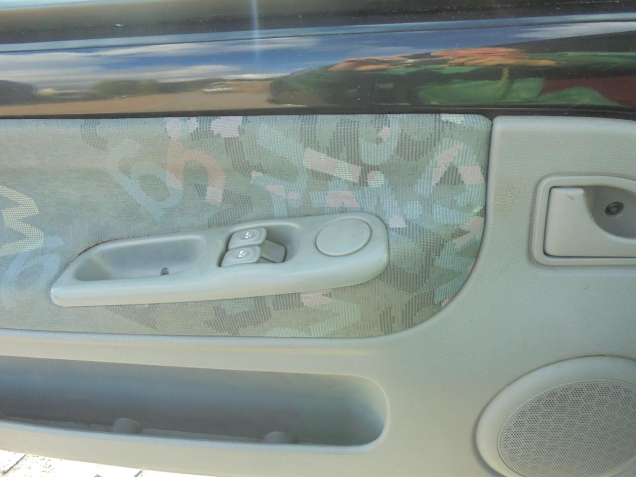 Technisch goed onderhouden Renault Twingo 1.2-16V Emotion nieuwe Apk.