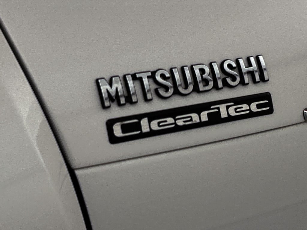Mitsubishi Eclipse Cross 1.5 di-t first edition | automaat | lmv | trekhaak