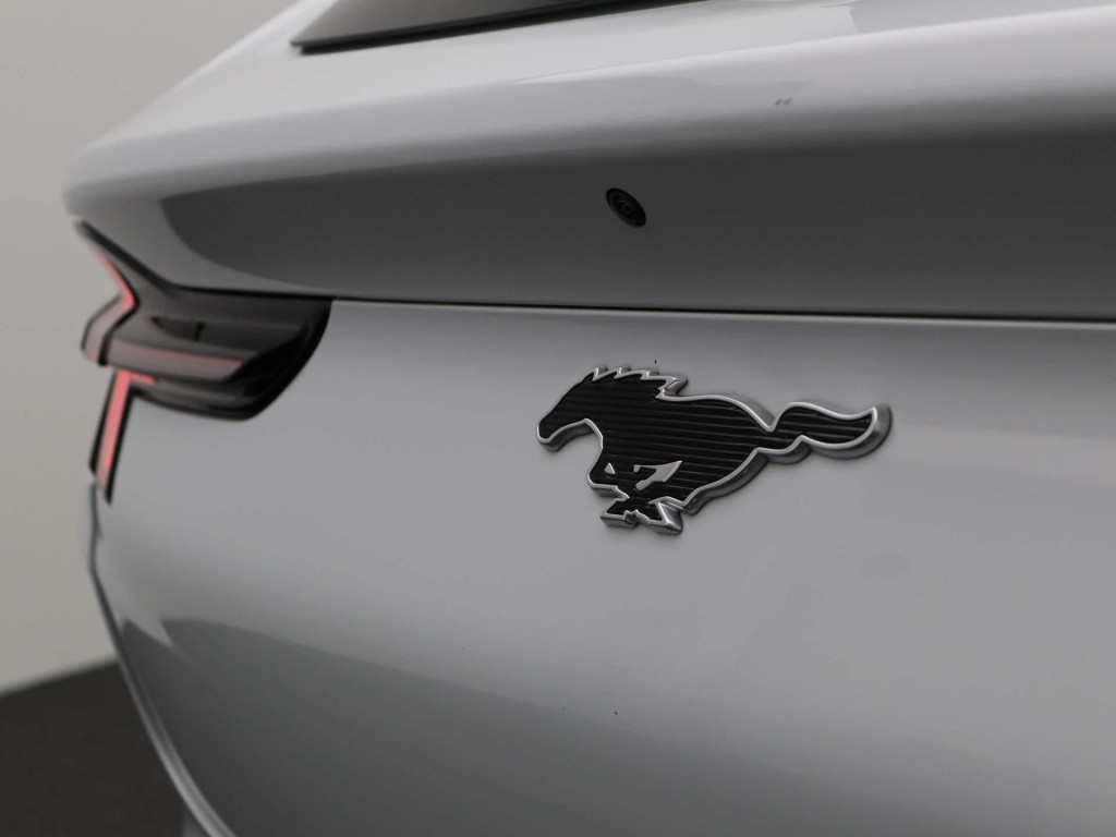 Ford Mustang Mach-e extended rwd 98 kwh | automaat | navigatie | 360 camera