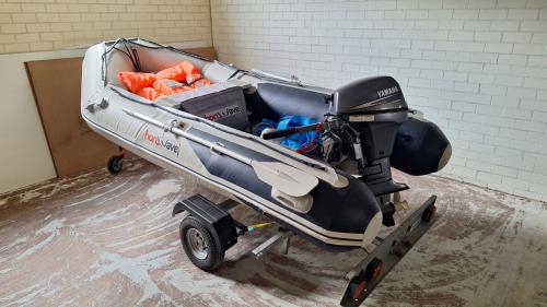 Rubberboot met trailer en 8pk Yamaha