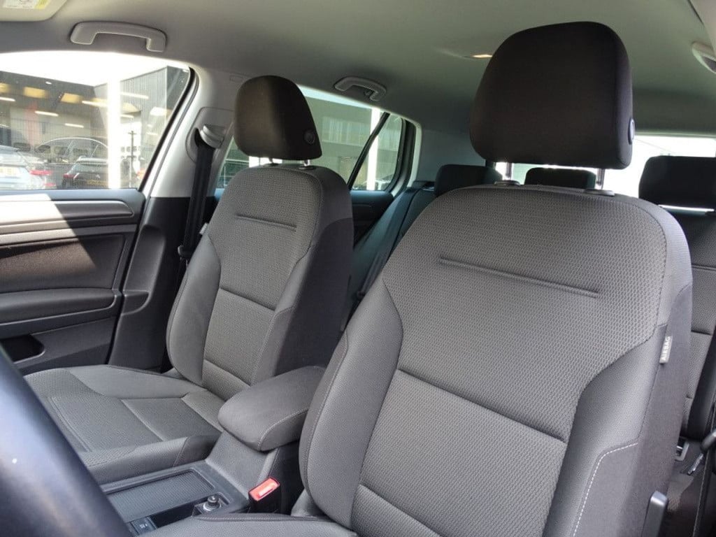 Volkswagen Golf 1.0 tsi comfortline automaat | navi | bluetooth