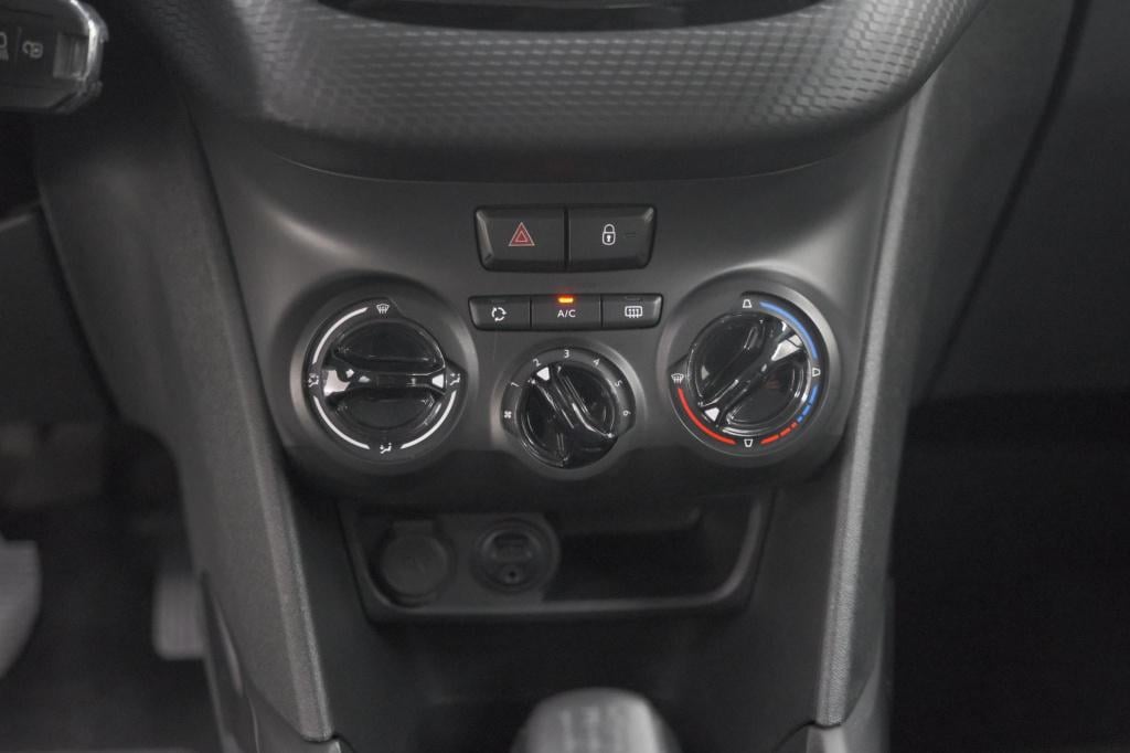 Peugeot 2008 puretech 110 blue lion | trekhaak | apple carplay | navigatie 