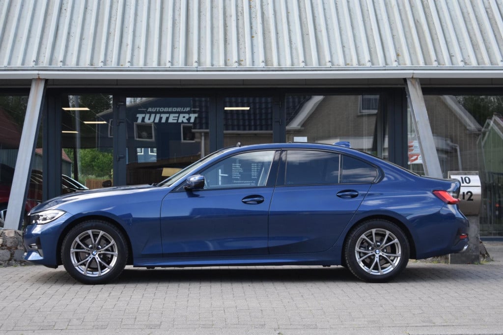 BMW 3-serie 320i high executive | harman kardon | schuif kanteldak | leder 