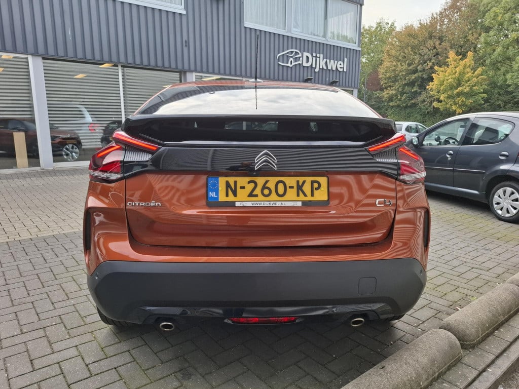 Citroen C4 130 eat8 automaat shine clima/lmv/nav/cam