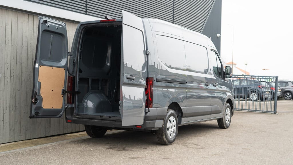 Renault Master t35 2.0 dci 150 l2h2 extra | nieuw model | camera | parkeers