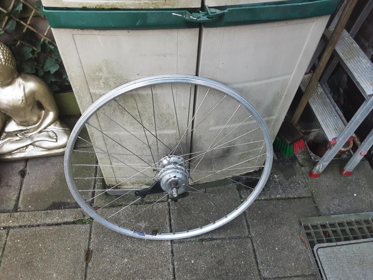 28 inch nexus achterwiel, 7 speed,rollerbrake rem
