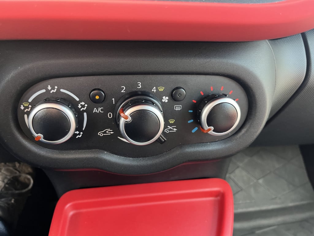 Renault Twingo 1.0 sce intens 57 dkm cruise