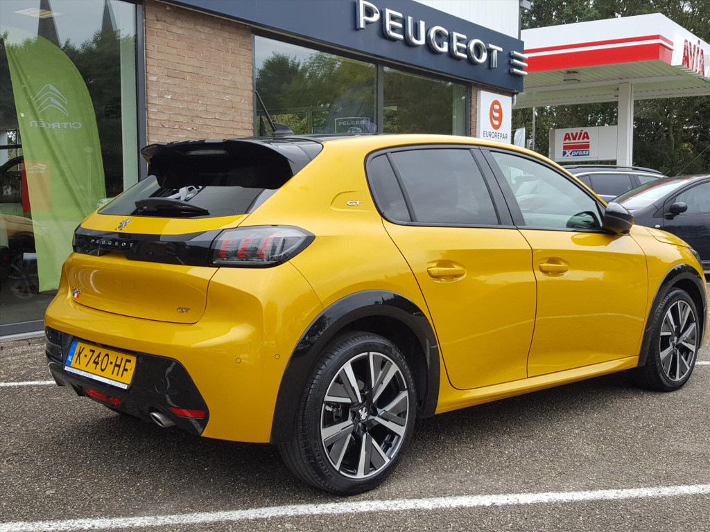 Peugeot 208 gt 1.2 puretech 100pk (vol)automaat (eat8) | navigatie 3d cockp