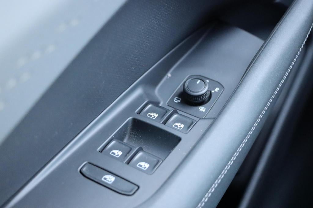 Cupra Terramar 1.5 tsi e-hybrid business 204pk dsg6