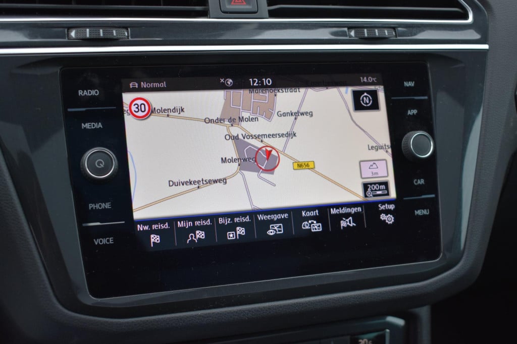 Volkswagen Tiguan 1.5 tsi act r-line | leder | pano | camera | virtual cock