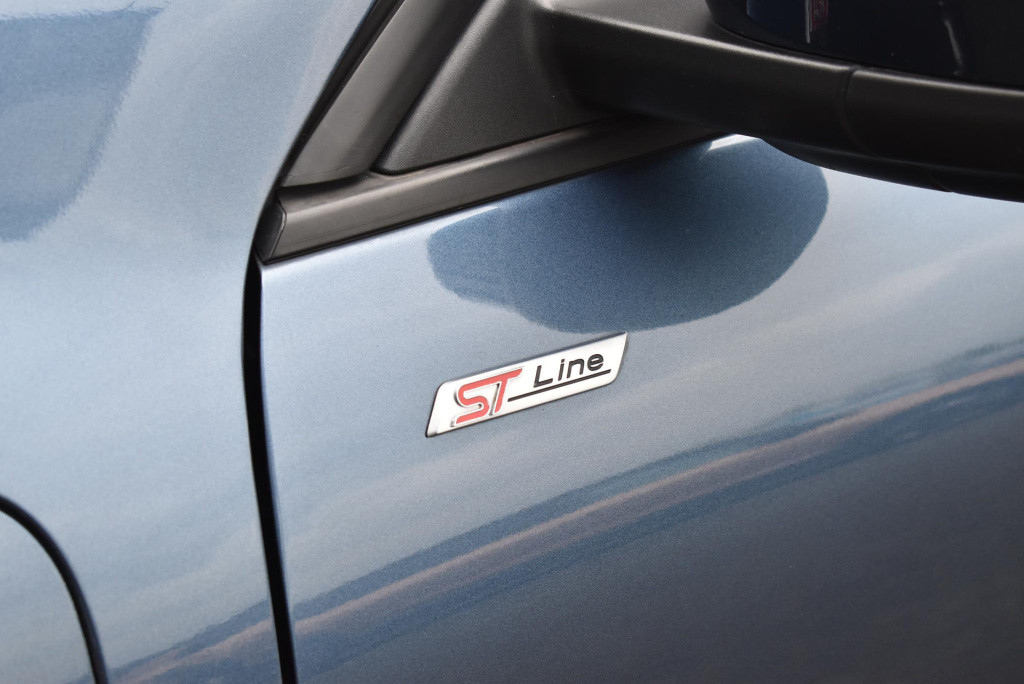 Ford Kuga 2.5 phev st-line x | climate control | adaptieve cruise control |