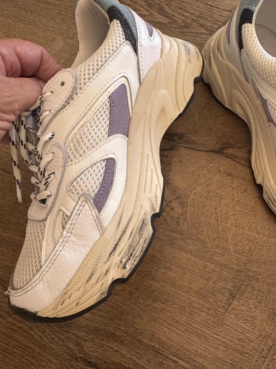 Sneakers