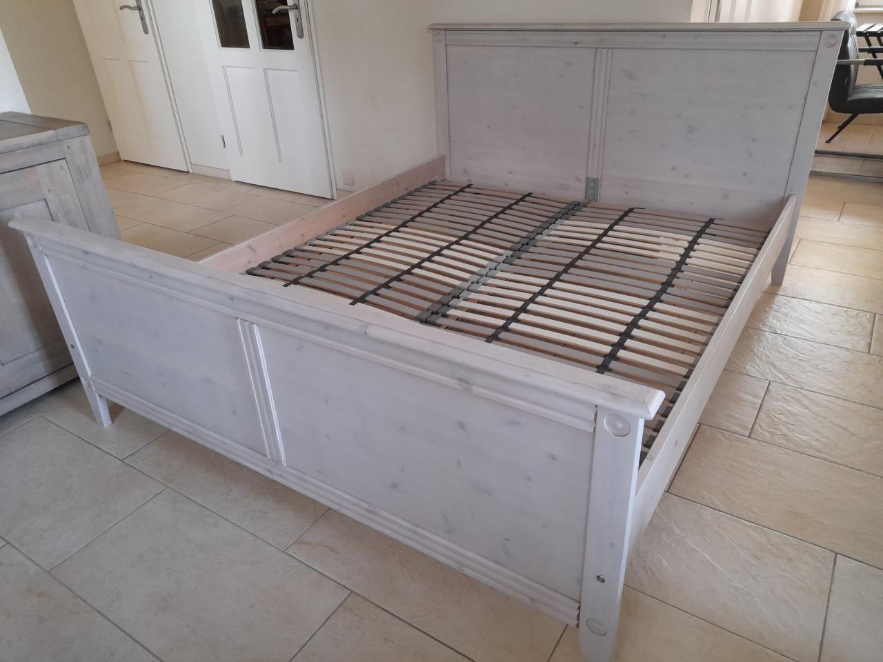 2 Persoons bed 160 x 200 (in goede staat )