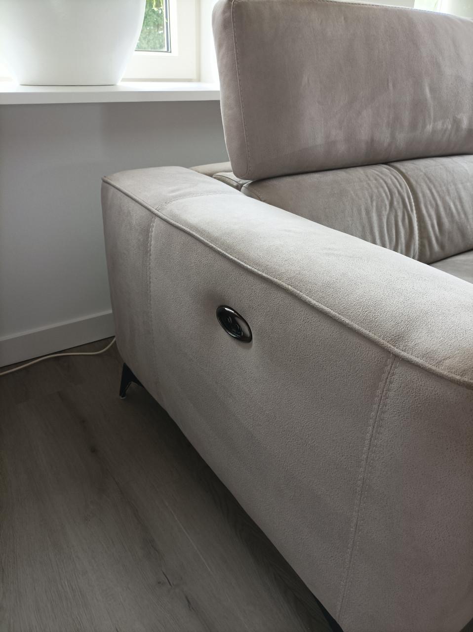 2,5 zits bank met elektrisch relaxsysteem en USB aansluiting