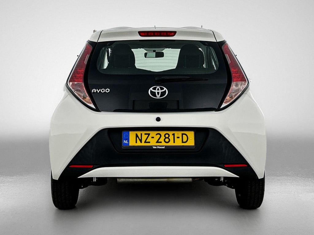 Toyota Aygo 1.0 vvt-i x-fun | airco | bluetooth