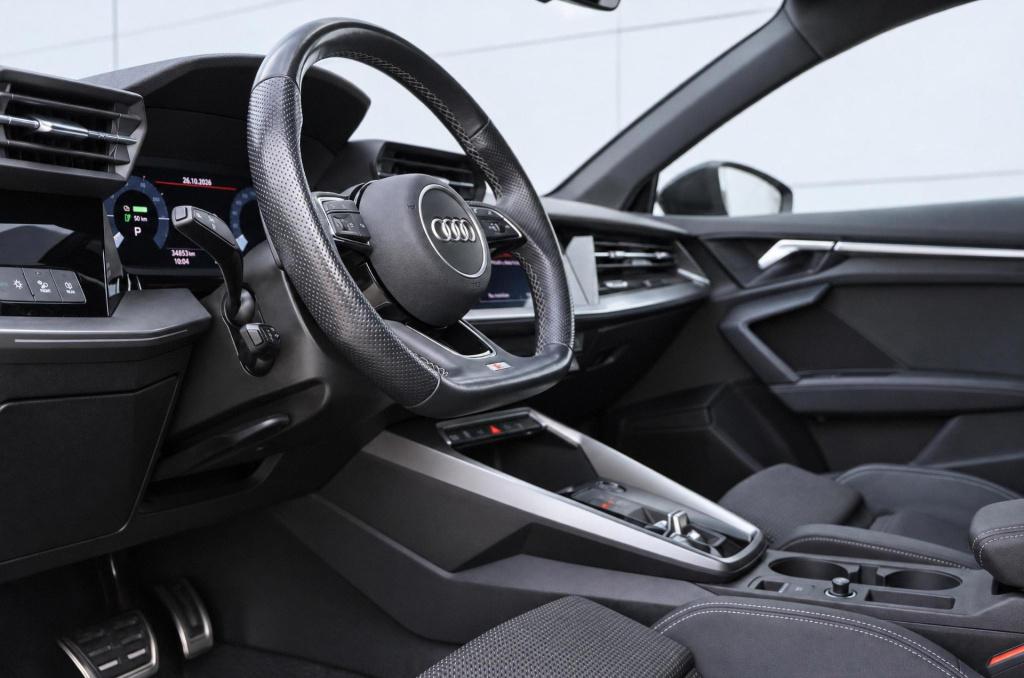 Audi A3 sportback 45 tfsi e s edition competition 245pk s-tronic soh 95%