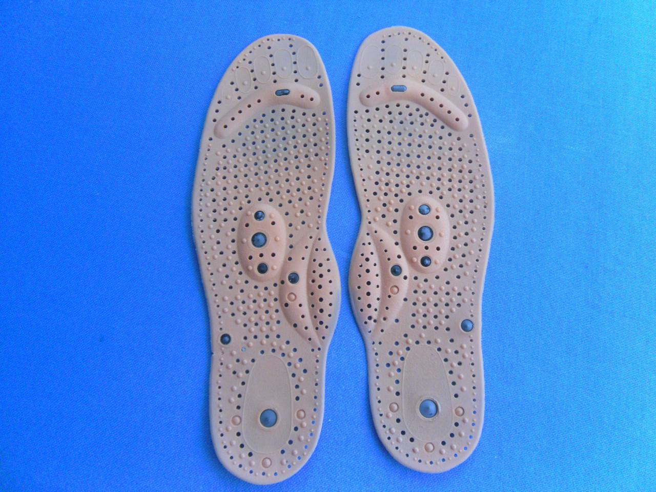 20 x SCHOEN - inleg ZOLEN maat 45...volle doos & Legerkistjes