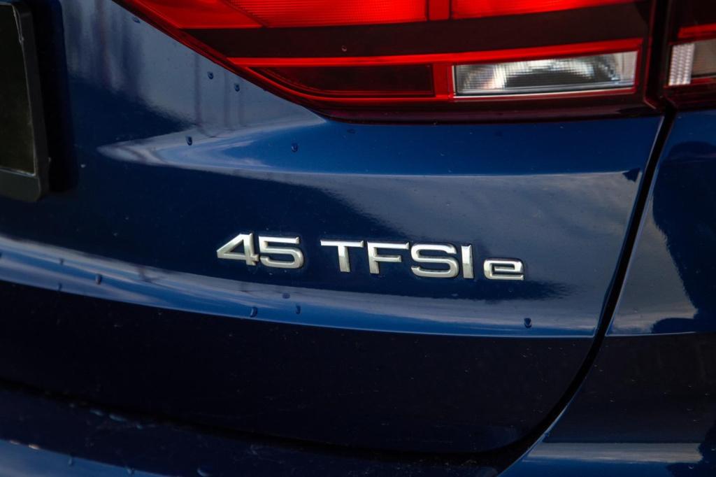 Audi Q3 45 tfsi e edition automaat / plug in hybrid / stoelverwarming / lee