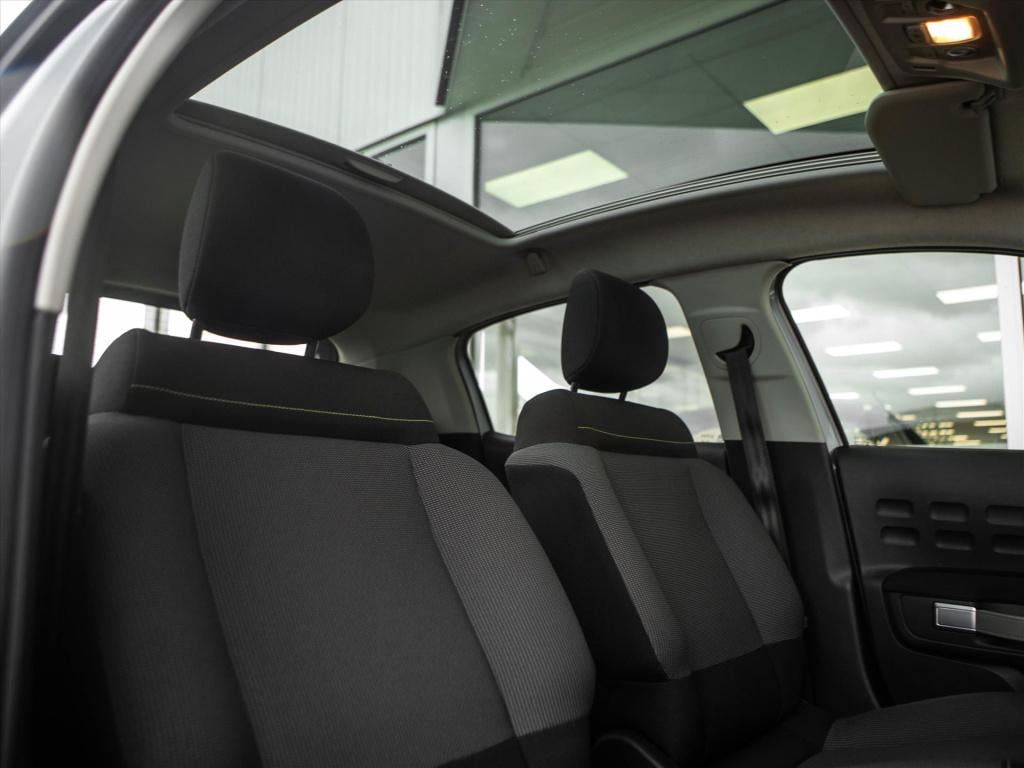 Citroen C3 1.2 puretech 82pk shine | panoramadak | stoelverwarming | cruise