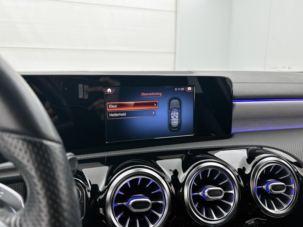Mercedes-Benz A-Klasse 250 e plug in hybride | amg line | stoelverwarming |
