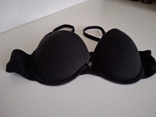 Zwarte b.h. maat 75 a