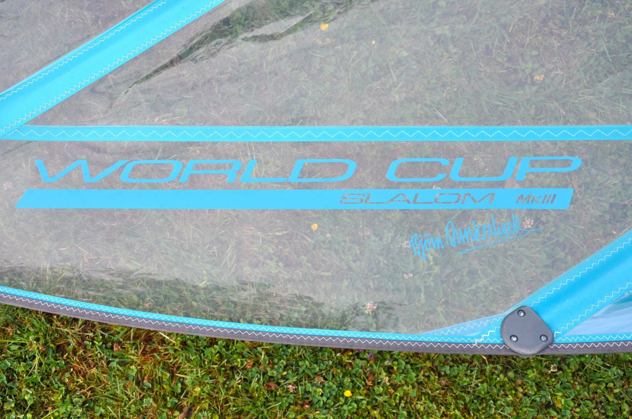 6.0m2 NeilPryde Slalom complete tuigage  (zeil + mast + giek + mastvoet)