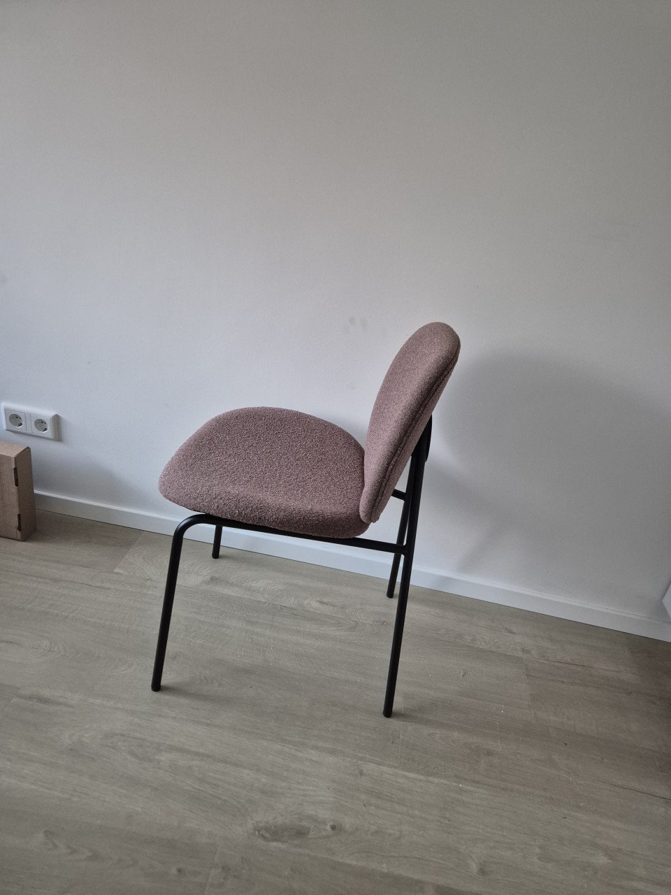 Twee eetkamerstoelen