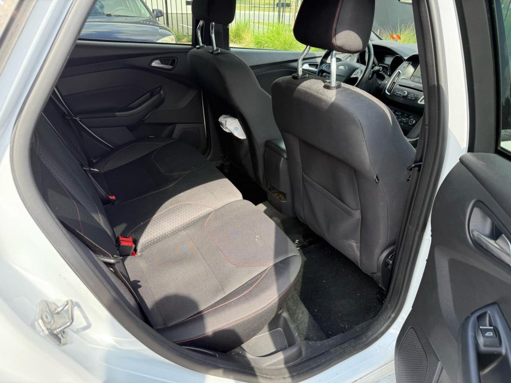 Ford Focus 1.0 st-line | climate control | cruise control | voorruit verwar