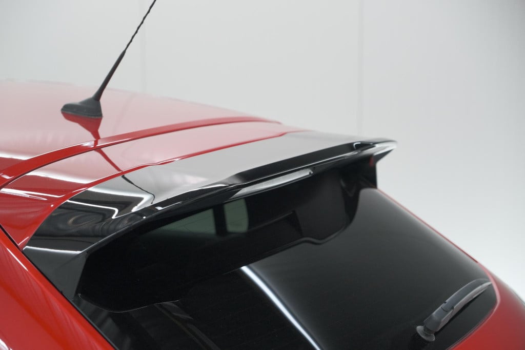 Peugeot 208 puretech 100 eat8 allure pack | camera | navigatie | apple carp