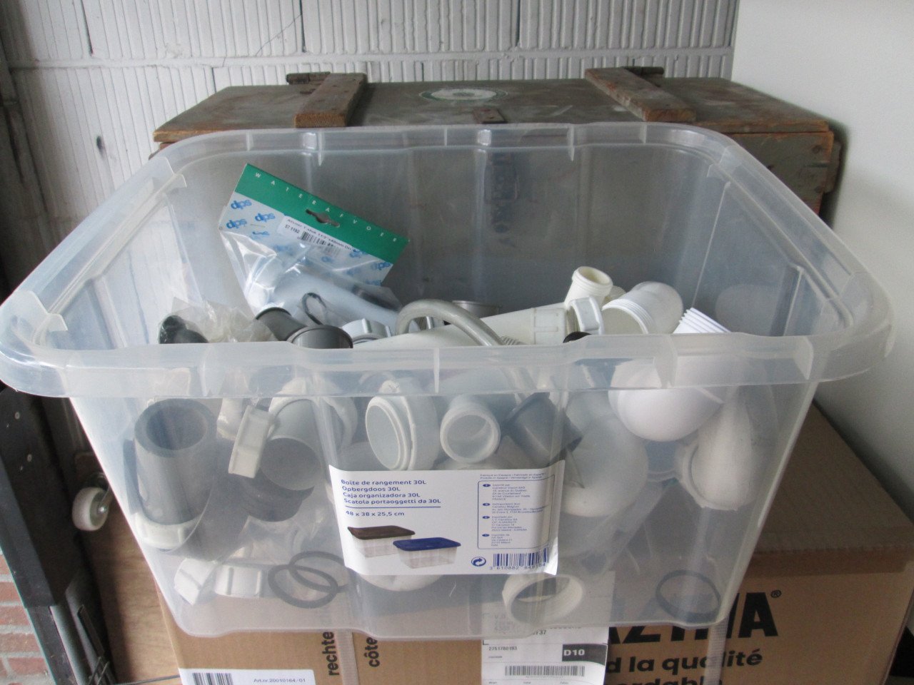 4 dozen Montage materiaal voor afvoer en aanvoer NIEUW