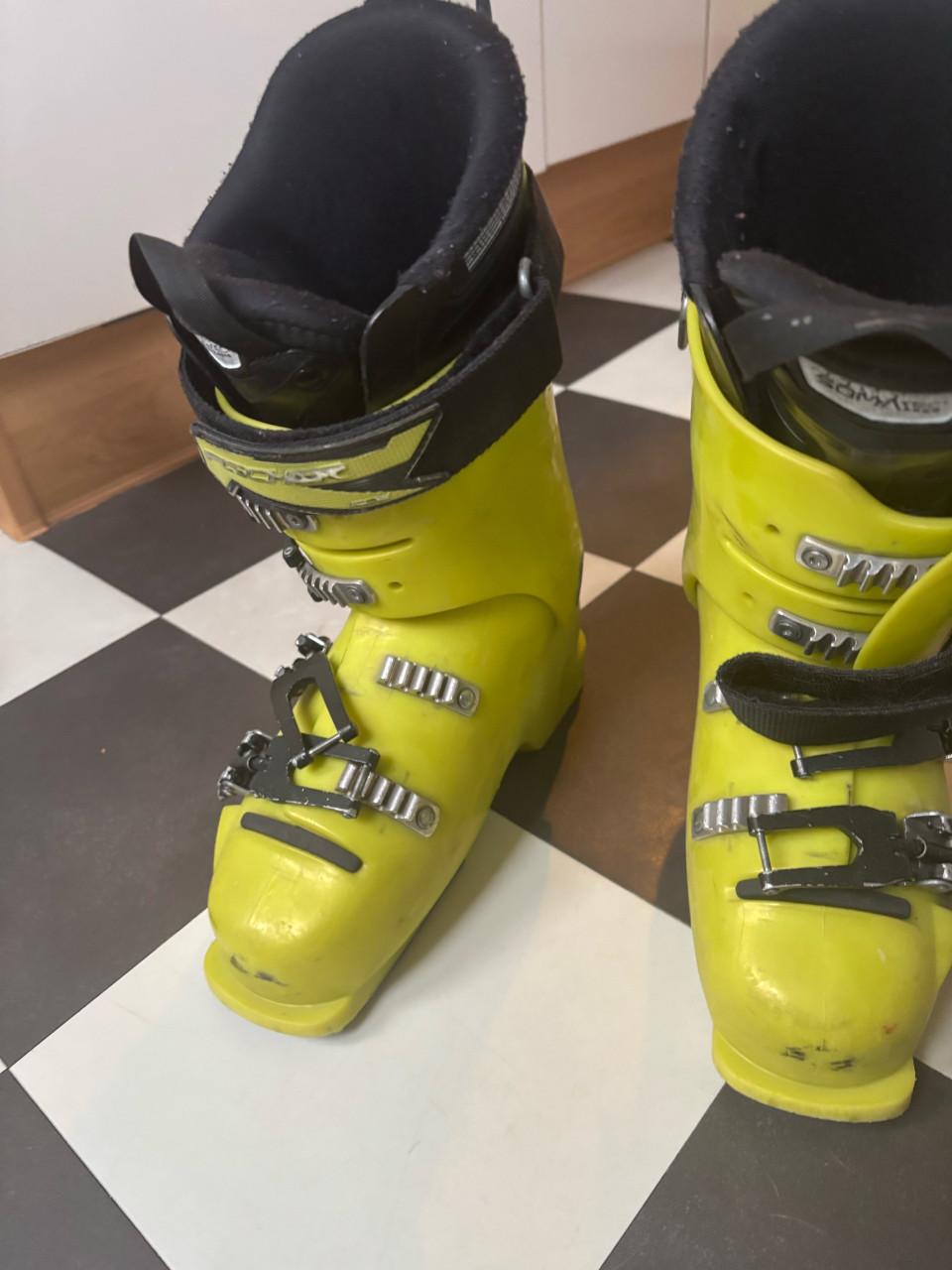 Skischoenen maat 37