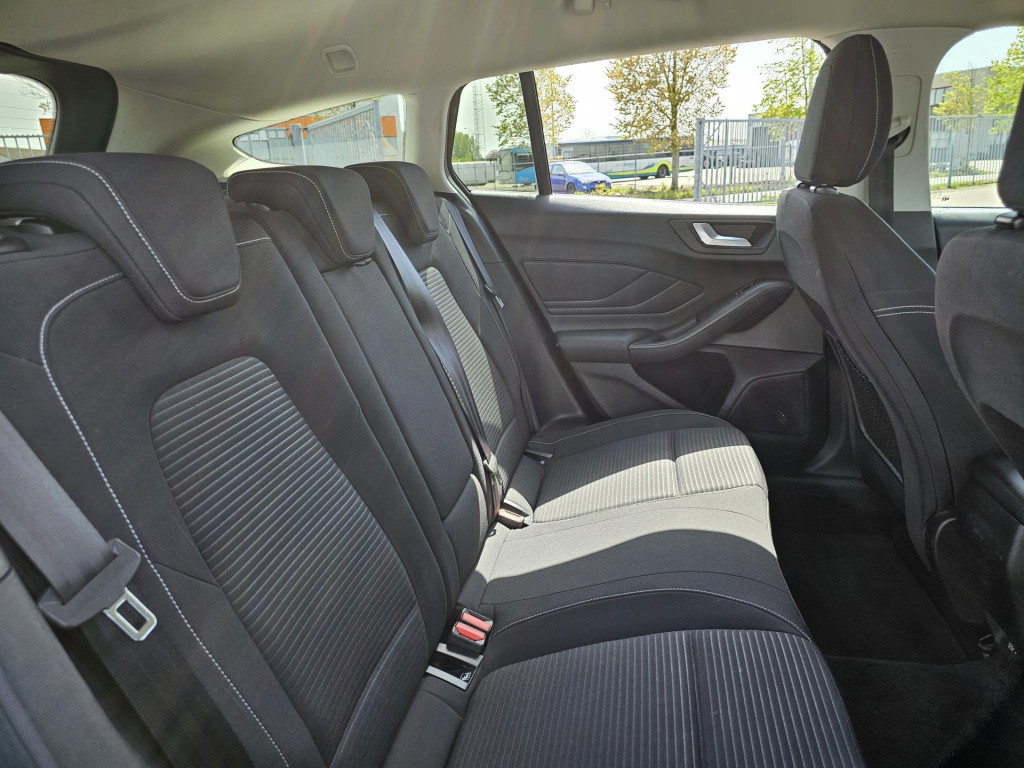 Ford Focus wagon 1.0 ecoboost titanium business