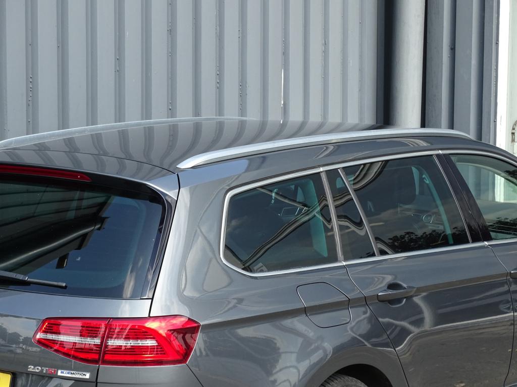 Volkswagen Passat variant 2.0 tsi highline 211pk automaat | el. trekhaak | 