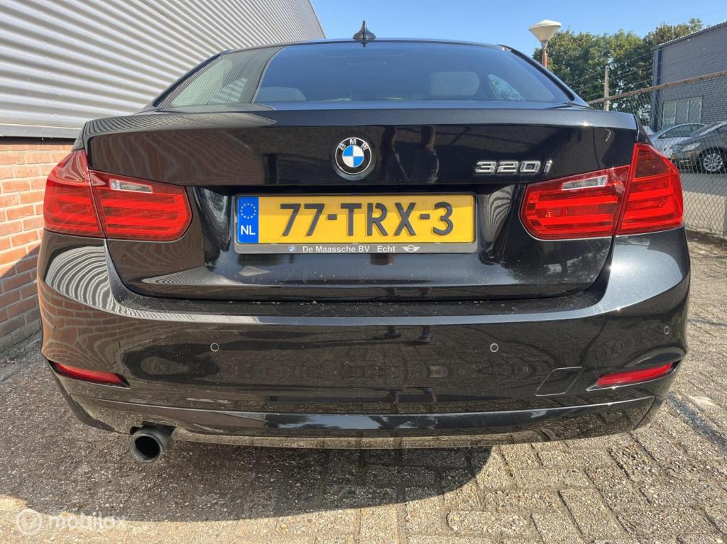 BMW 3-serie 320i high executive | orig. nl | lees tekst