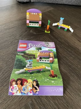 Lego Friends: Het hok van konijn 41022