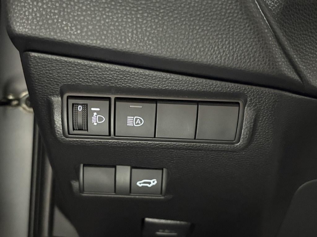 Toyota Corolla Cross 2.0 hp hybrid first edition