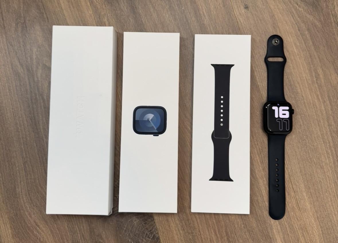 Apple Watch Series 9 45mm GPS – zeer nette staat – compleet