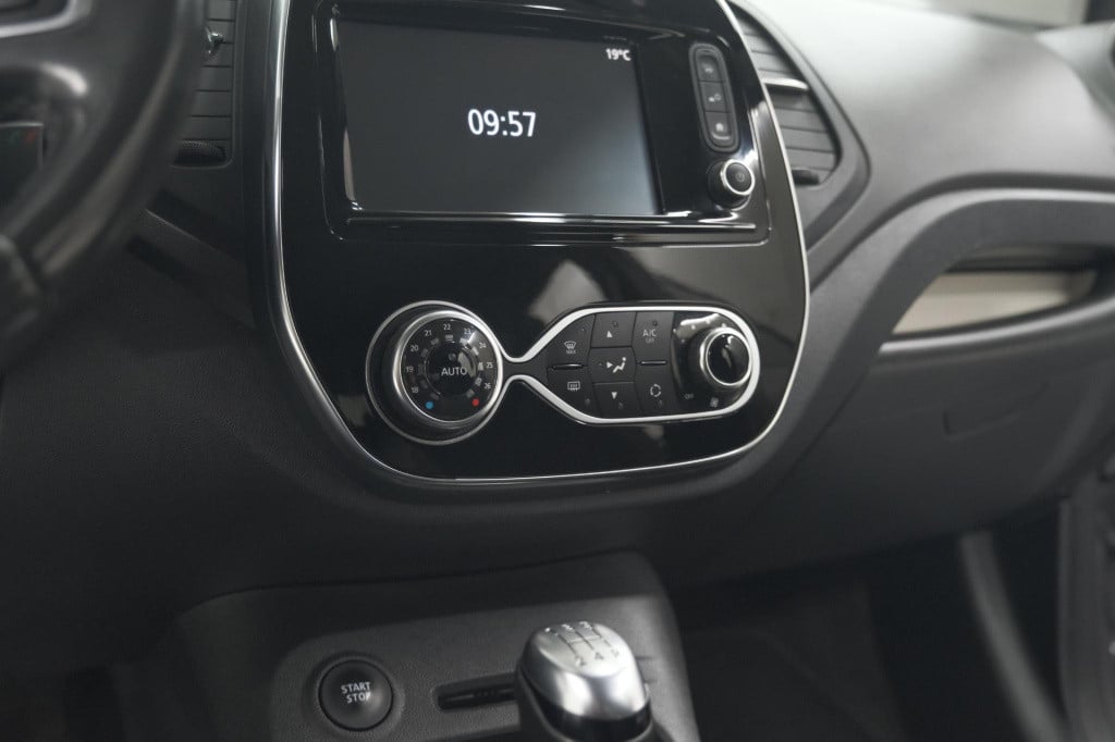Renault Captur tce 90 intens | trekhaak | camera | navigatie | parkeersenso